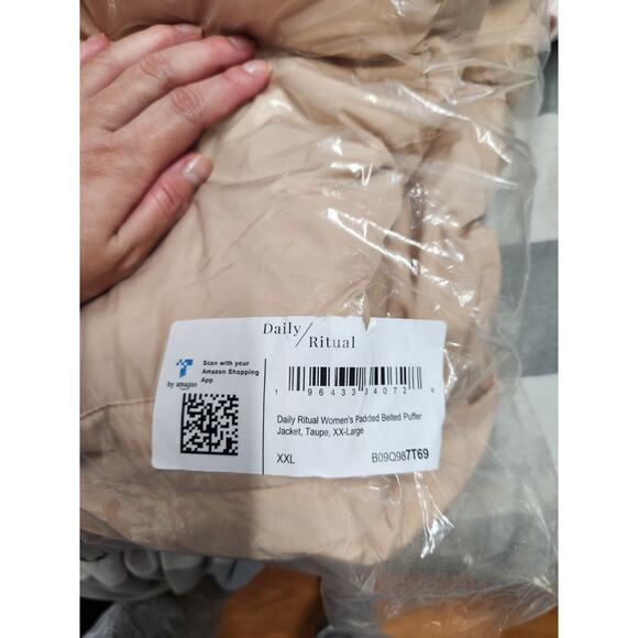 Daily Ritual Womens Padded Belted Puffer Jacket,Taupe Size XXL - Picture 16 of 16